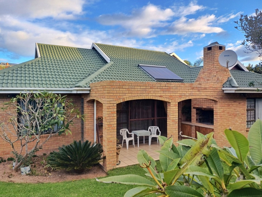 4 Bedroom Property for Sale in Hersham Western Cape